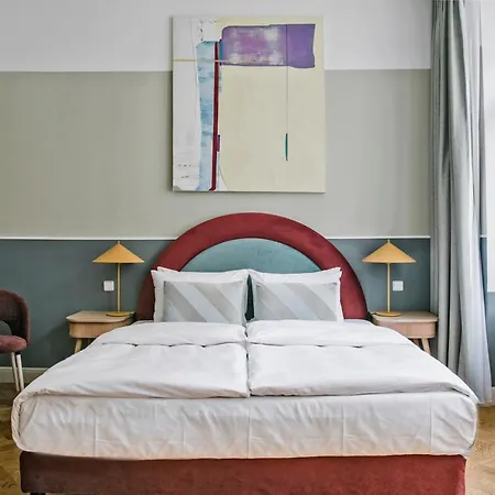 Numa Flow Aparthotel 4*