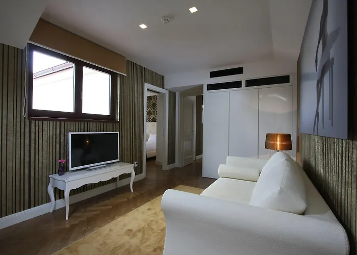 Numa Flow Aparthotel