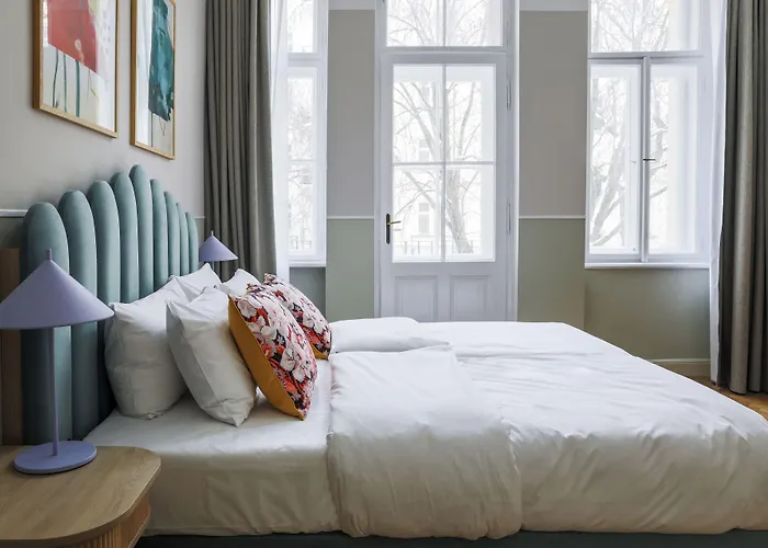 Numa Flow Aparthotel 4*