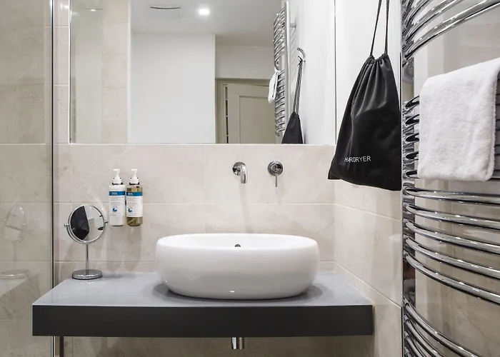 Numa Flow Aparthotel
