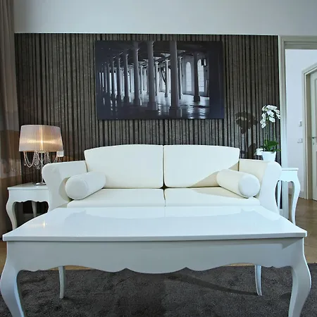 Aparthotel Numa Flow 4*