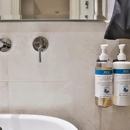 Numa Flow アパートホテル 4*