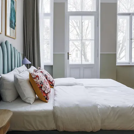 Numa Flow アパートホテル 4*