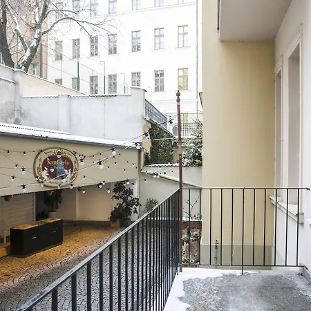 アパートホテル Numa Flow プラハ